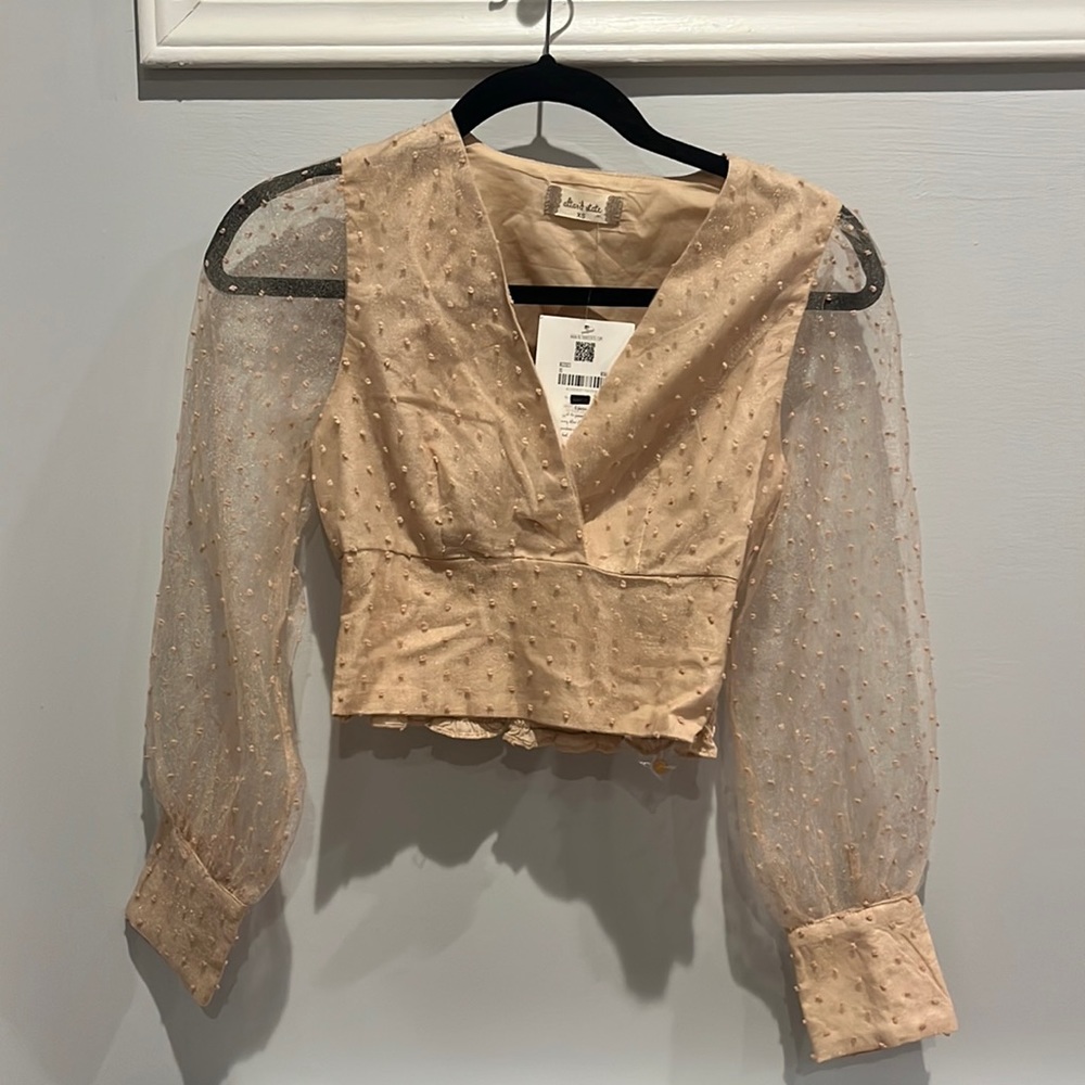 Beige fancy top, sheer sleeves, tags still on